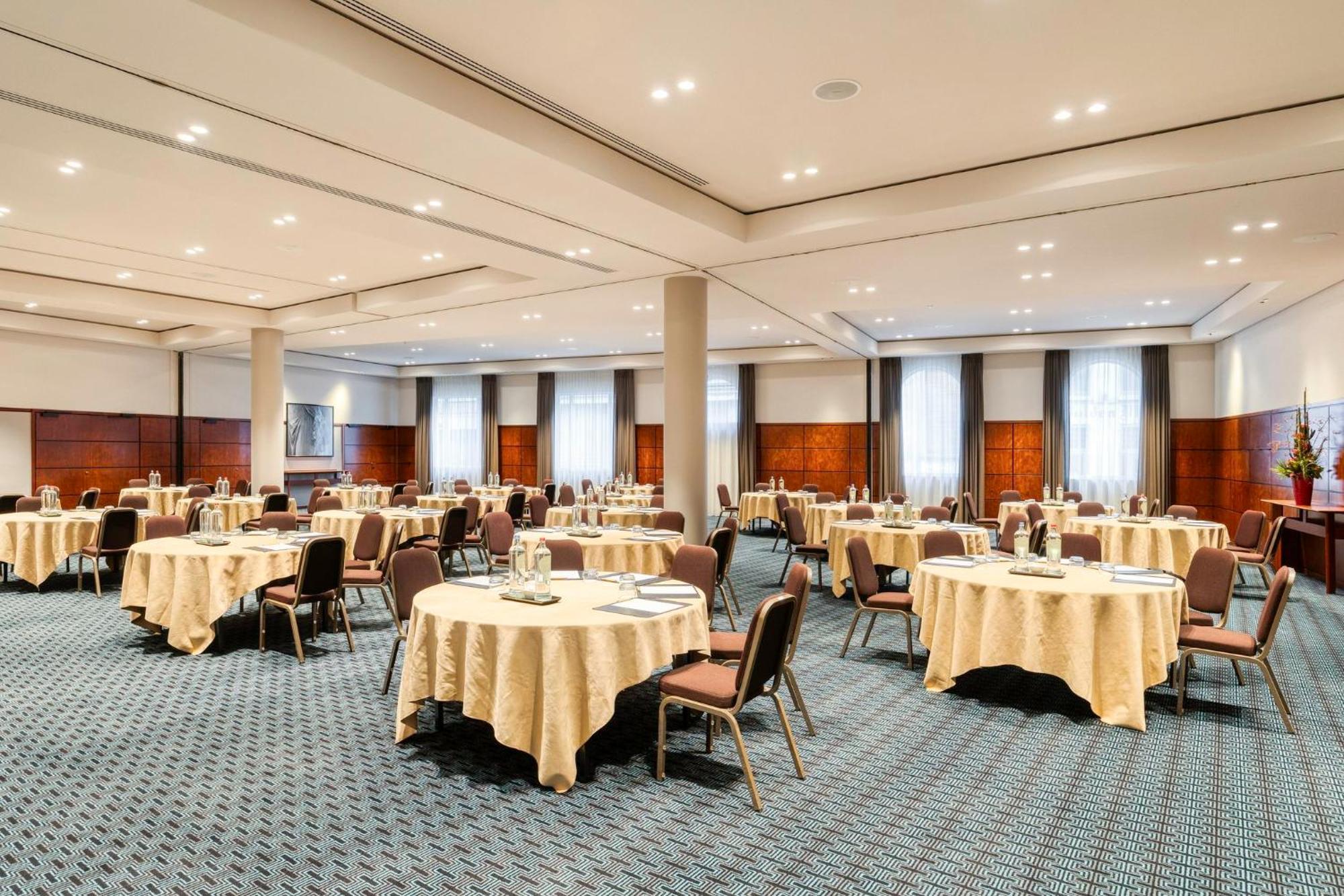 Crowne Plaza Hotel Brugge By Ihg Eksteriør bilde